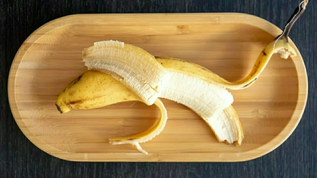 Bananenhaut streuen Salz - Ich werde mich über meine Erfindungsreichtum im ganzen Mai freuen: Der beste Helfer für die faulen Gärtner