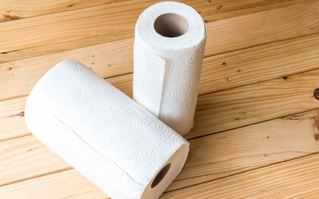 Spülen Sie diese drei Dinge niemals in die Toilette. Viele begehen diesen Fehler, der mit einer überfluteten Badezimmer und einem Besuch des Klempners endet.