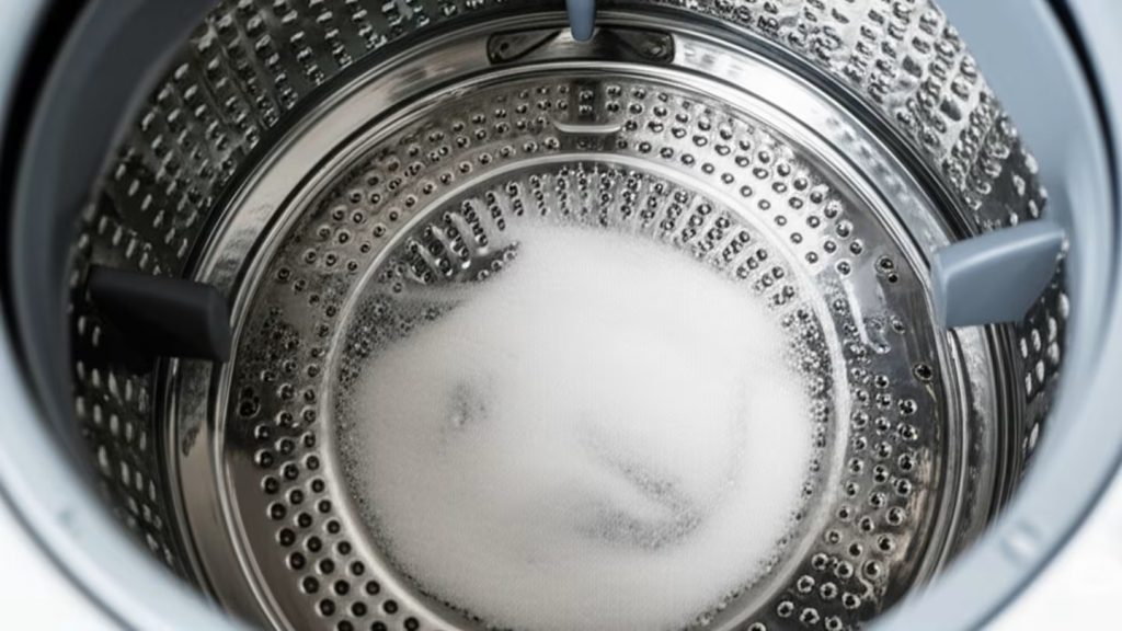 Etwas Salz in die Waschmaschine geben: Warum ist das notwendig und warum ist es in Mode gekommen?