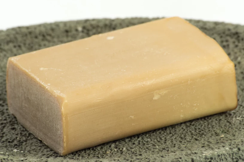 Es kann in jeder Apotheke für 5 Münzen gekauft werden. Blattläuse in Panik werden zerstreuen.