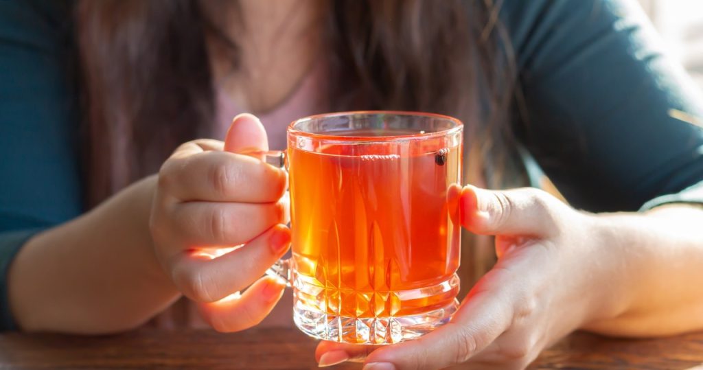 Bahçeden getirin ve çay gibi demleyin. Sindirimi iyileştirir ve stresi ortadan kaldırır
