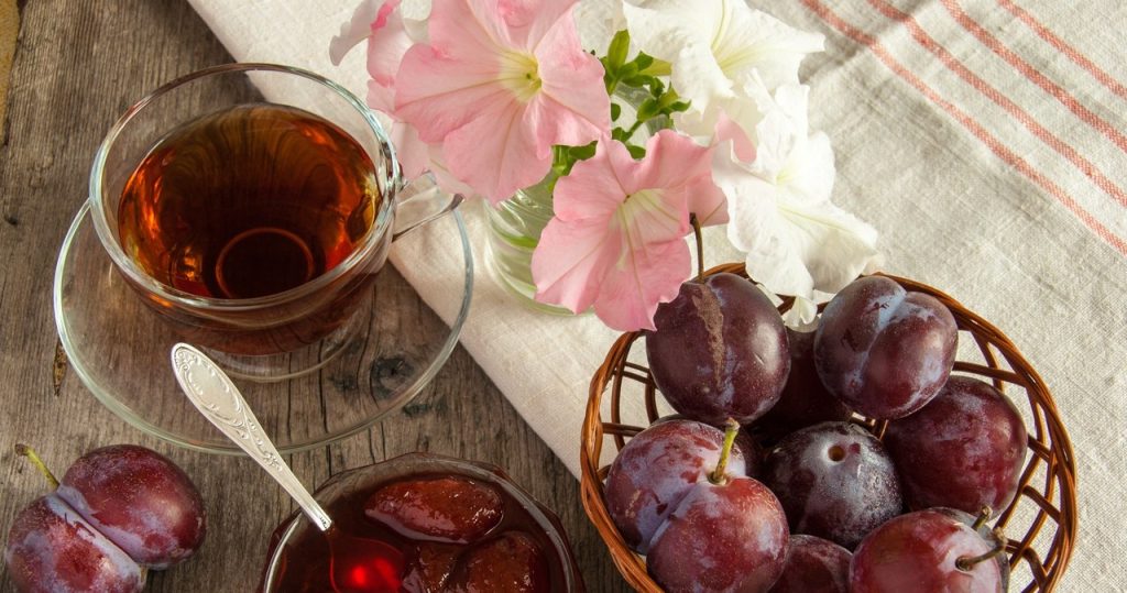 Erikleri tadı, zayıflatıyor ve vücudu detoksifiye ediyor. Koreli kadınlar her gün içiyor