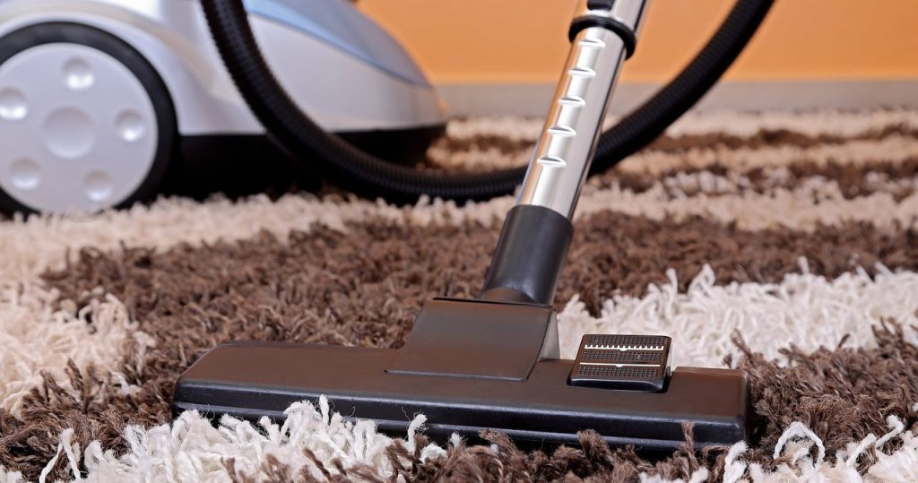 Neredeyse herkes bir elektrikli süpürgeye çekiliyor. Bu yüzden çok daha hızlı kırılıyor