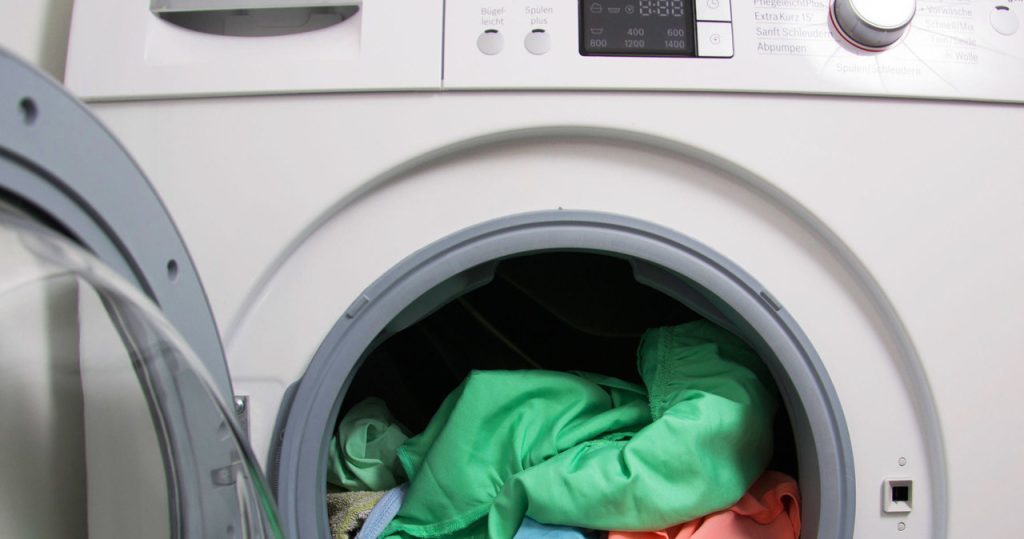 Asla çamaşır makinesine atmayın. Aksi takdirde hurdaya gidecek